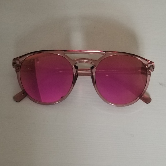 Sunglasses - Picture 2 of 4